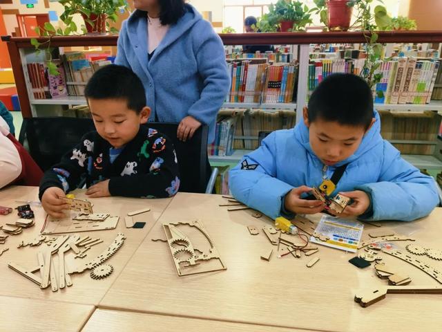 【酷玩科学】“友好相伴 快乐成长”敦煌市图书馆科普实验课堂——第四期《海盗船的内部结构》