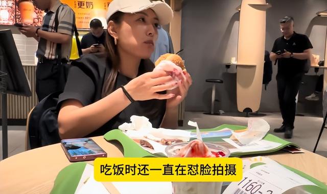 踢到铁板！印度高种姓上海旅游，觉得自己很厉害，其实啥也不是