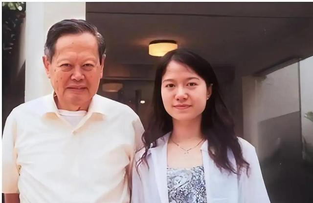 49岁翁帆的退路曝光！杨振宁给她的不是18亿，而是谁也抢不走的