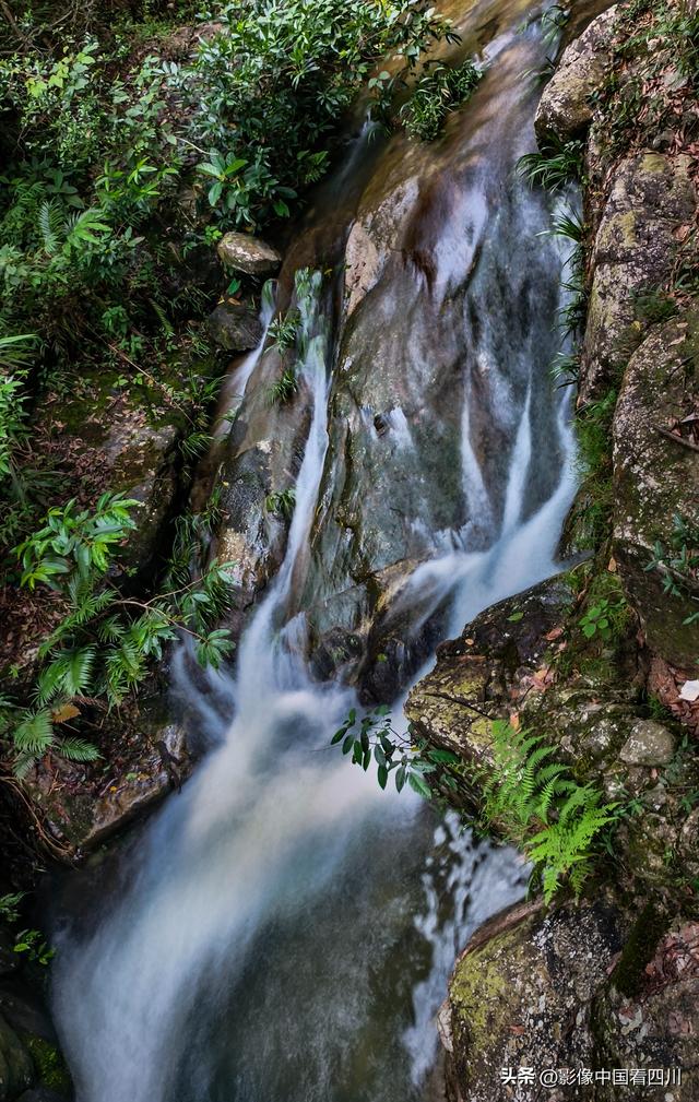广东信宜：天马山引客来
