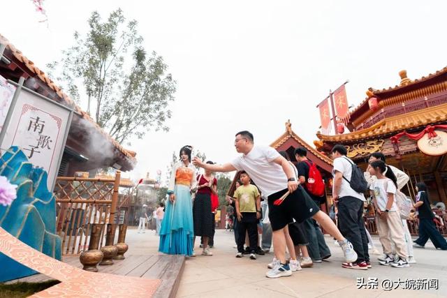 清明上河园：暑期消夏纳凉狂欢模式即将全面开启！