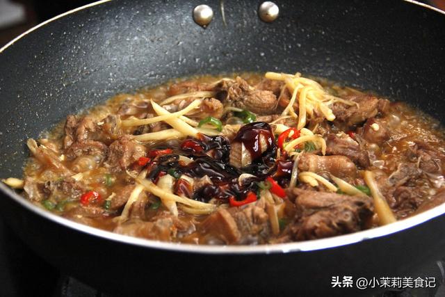 头伏吃饺子，明日中伏吃啥更讲究，提醒：4样不上桌，福气不进门
