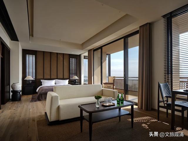 在三宅行深，邂逅海与时光的温柔私语