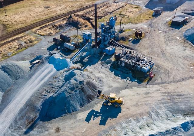 出大事了，又一个中国伙伴倒向美？撕毁合同，把矛头对准了中国