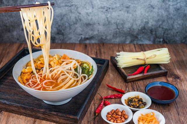 广西不按套路来！沿海省靠螺蛳粉出圈，南普魔性洗脑？