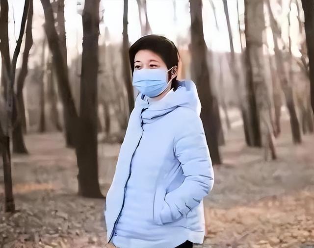 2016年，北京八达岭母亲救女被老虎咬身亡，女儿至今未被父亲原谅