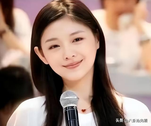 张兰不听劝	，又晒孙子孙女，小玥儿太像大S，外套7000元 个子很高