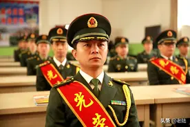 2025年军官晋升全攻略：战略解码五条路径与职业跃升指南图片
