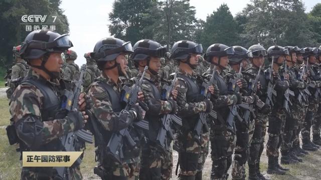 解放军抵达尼泊尔，尼方：生死存亡！若没中国，我们就是下个锡金