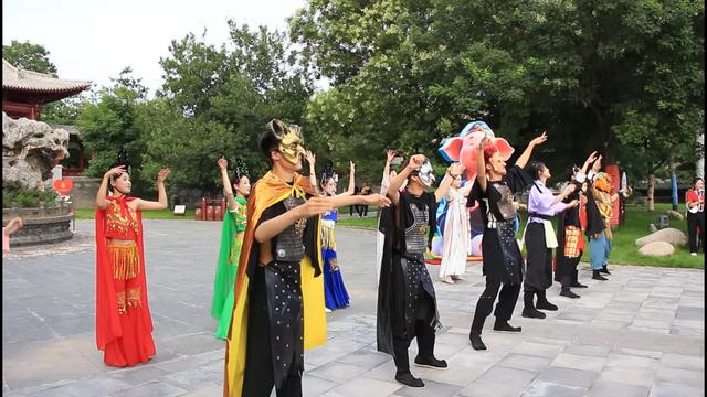 乡宁戎子酒庄夜游嘉年华璀璨启幕西游IP赋能文旅融合新标杆