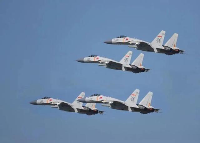 日本公布数据！歼15截获F15距离让人难以置信	，这么远就锁住了