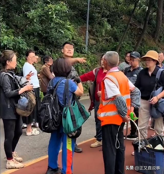 你打猴我打你！小伙威胁景区大爷，身份曝光被骂惨，景区力挺大爷