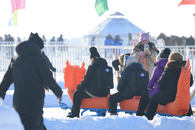 高铁1.5小时直达!体验“冬捕”现场冰湖腾鱼!