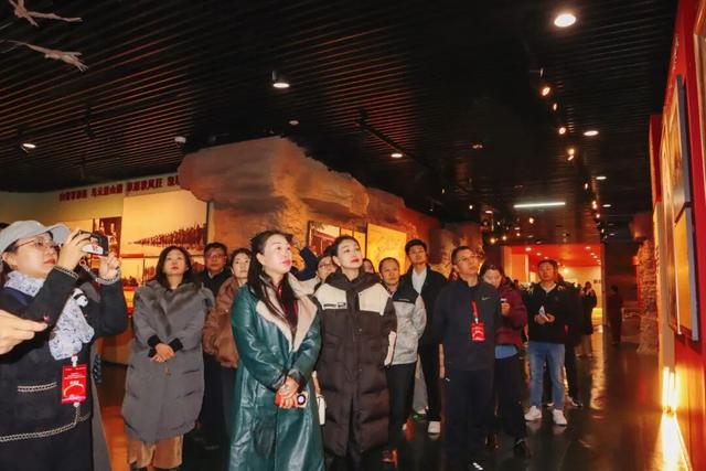 全国C牌城市文旅代表打卡石河子，红色基因与自然美景圈粉无数