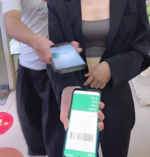 手机付款别犯懵，搞懂 "我扫你" 与 "你扫我" ，花钱才能更安心