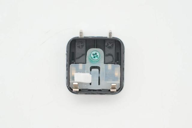 迷你级别的小巧精致，安克新款Nano 30W氮化镓充电器拆解