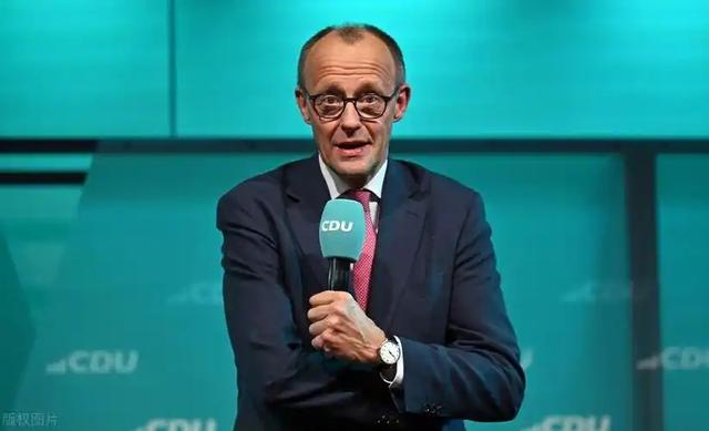 日本接到通知，四国专机将抵华，一致向中方示好	，高市早苗显忧虑