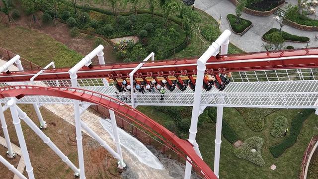 资阳方特2025综合应急演练举行 护航国色春秋安全开业