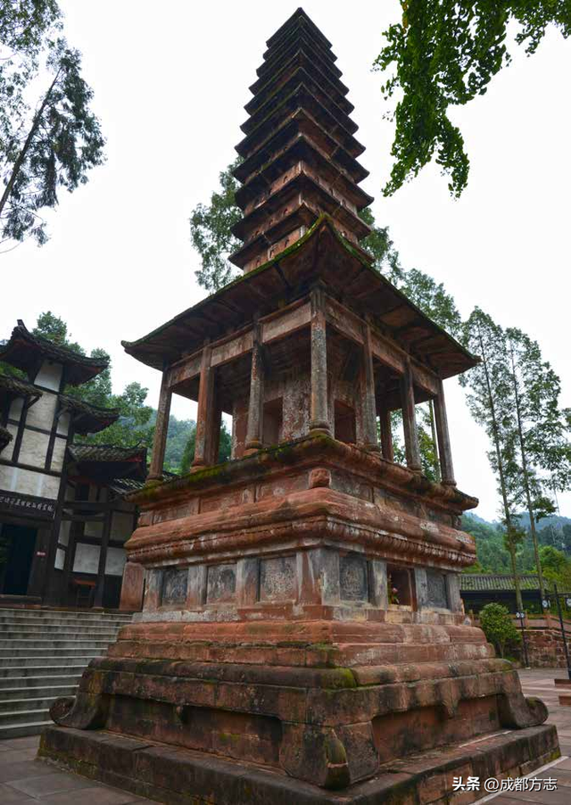 成都向西1.5h！这里藏了个“三色”宝藏小镇→