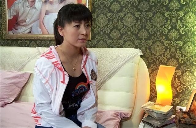 这下麻烦大了！不到48小时，闫学晶再迎2大噩耗，何庆魁也被牵连