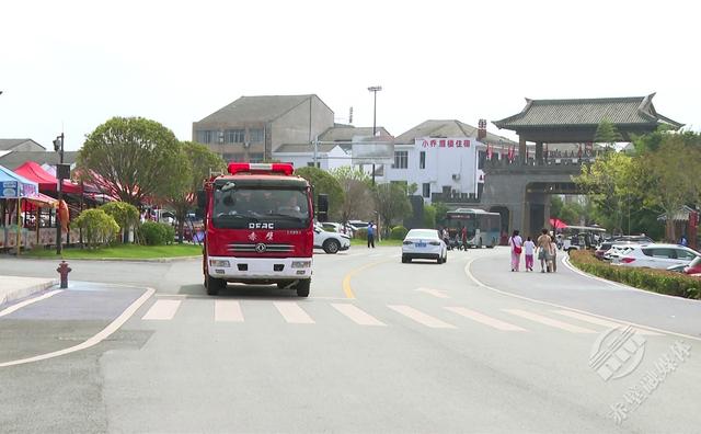 三国赤壁古战场景区：高铁票换门票+免费停车+直达公交，这波 “宠客” 太实在！