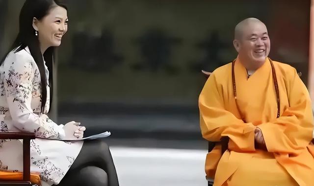 释永信被抓30天，李湘终于坦白两人关系，亲吻照的真相终于大白
