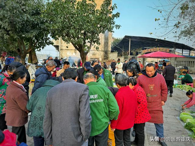 同兴枢纽站的下午场，藏着最浓的人间烟火 ！