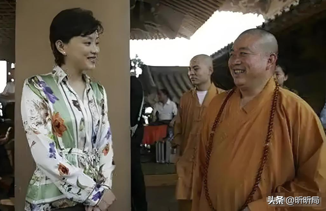 你知道释永信与多少名人合过影吗？一次带你看个够