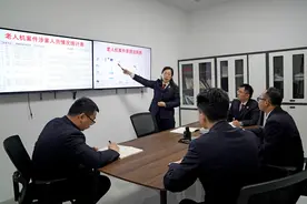 没有开通手机增值业务却被莫名扣费，多名老人报警……图片