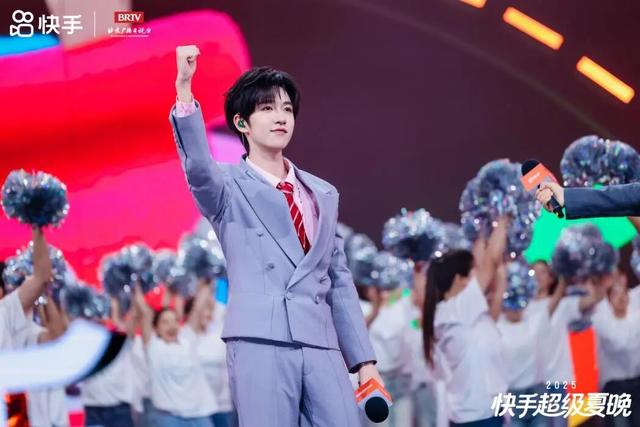 锚定成都“年轻力”，快手超级夏晚用三重创新，讲了一个“我们”