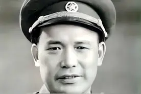 叶长庚，荣获三枚一级勋章的少将，全军只有16人。图片