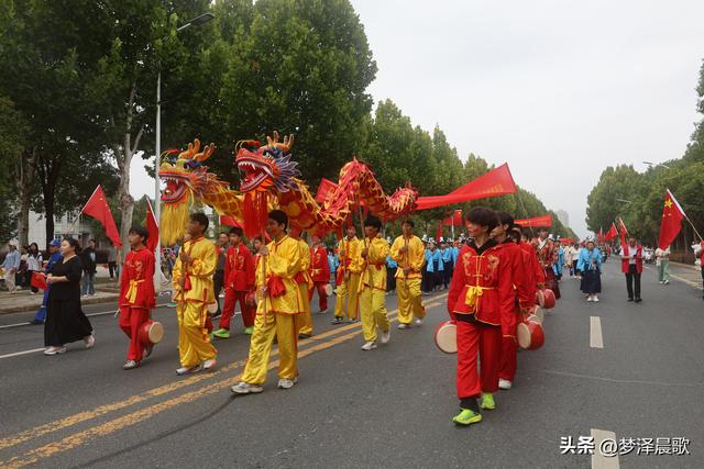 湖北：云梦国庆大巡游 楚韵风华映盛世 祥云欢歌庆华诞