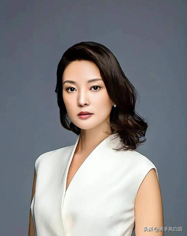 央视最惨女主持：男友被判死缓，丈夫惨死狱中，如今48岁依旧单身