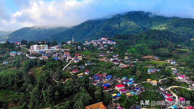 《西双版纳 澜沧行》左都佤山梯田云雾：天地间的水墨长卷