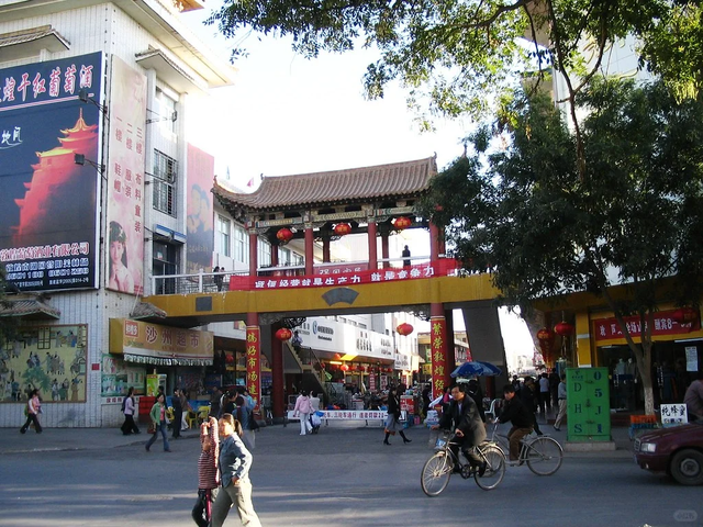 2005年的敦煌，你们有记得是什么样子吗？
