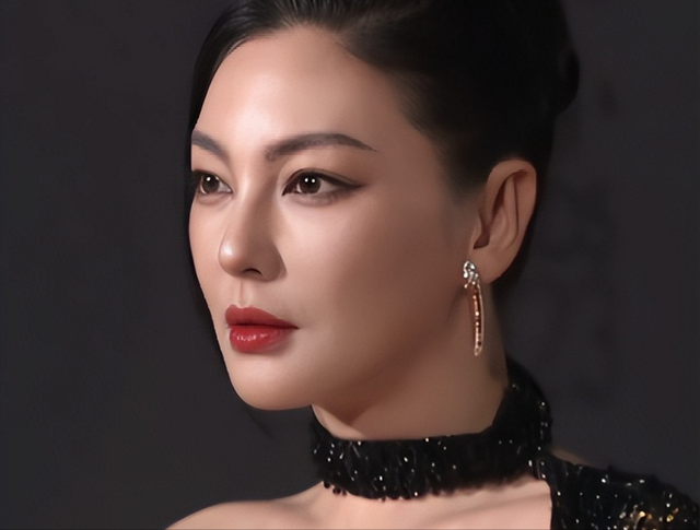 张雨绮越扒越有！代孕只是冰山一角	，38岁的她终为“荒唐	”买了单