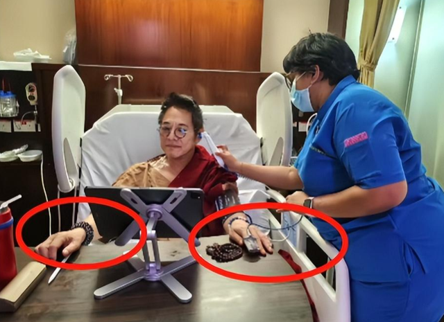 62岁李连杰回应噩耗，手术过程佛珠不离手，聊天记录透露更多细节