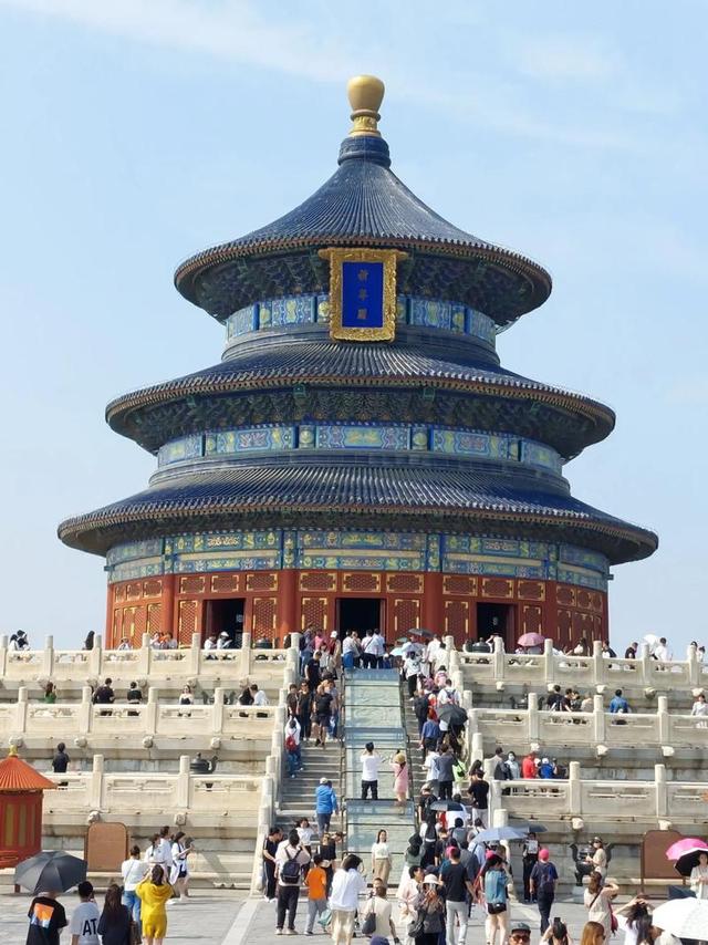 谁先下车谁就输！神奇的北京地铁4号线，一眼放去都是985名校