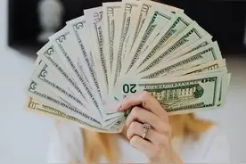 “千” 明明是 “thousand” ，为什么工资却用几 k 来表示？图片