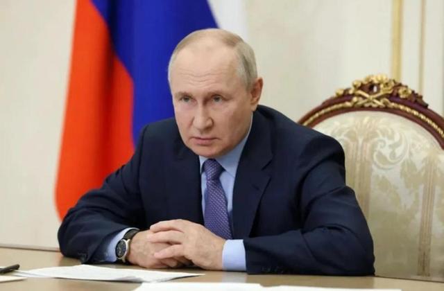 出大事了，特朗普不宣而战，美军在中东发起斩首行动，英法俄失声