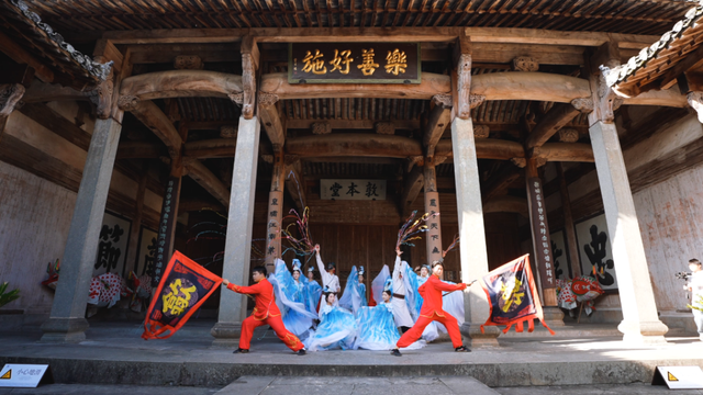 徽州人的“立体教科书”找到了！棠樾牌坊群：一砖一瓦都在诉说徽州的百年沉浮 | 皖美秋日