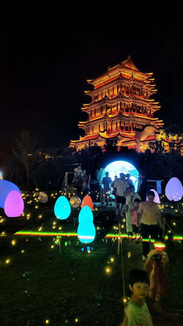 进景区收费好吗？这个景区以事实告诉你，要慎之