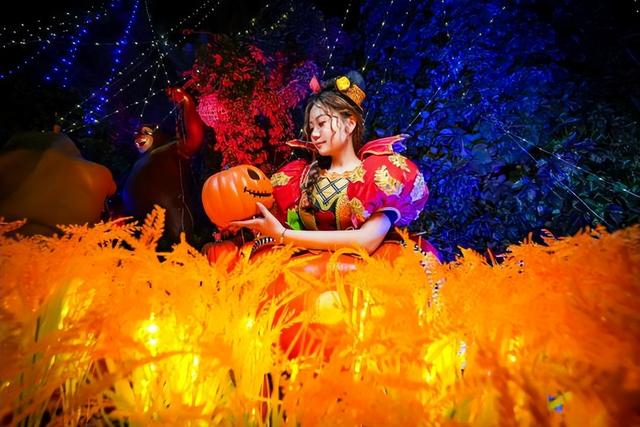 精灵奇幻夜近日盛大开幕 来天津方特解锁奇幻之旅