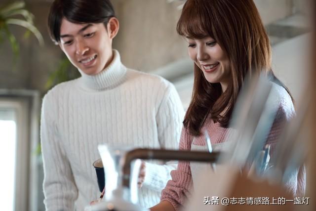 情感路上他负我，千行热泪心中流	，满心伤痛何时休！