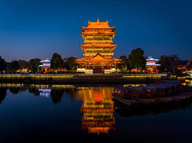 用中国传统色打开台儿庄古城的秋天