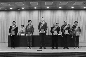 这五位平凡英雄被记功奖励 杭州市表彰见义勇为先进人物和集体图片