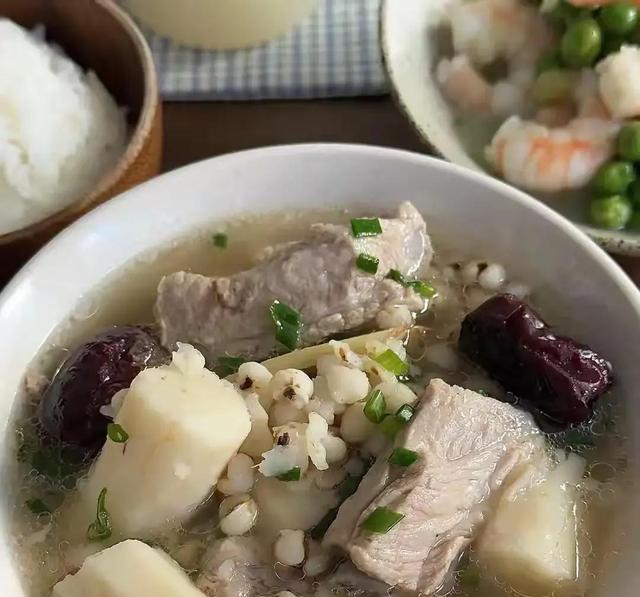 冬天，少吃萝卜青菜多吃它，一润肺、二化痰、三健脾，四强免疫