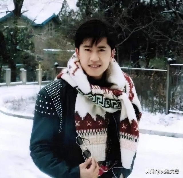 他8次上春晚，作死被捕入狱，今54岁无人问津，老搭档也断了联系