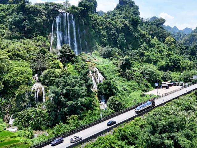 山水富路绵延长——“桂在交旅，山水之间有通途”采风活动掠影