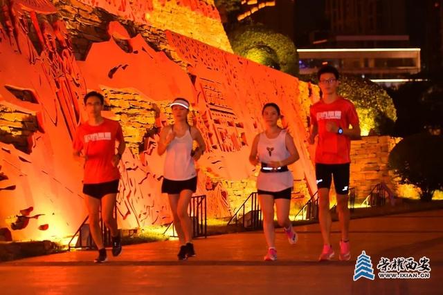 夜游指南｜在曲江池，把日子过成散文诗
